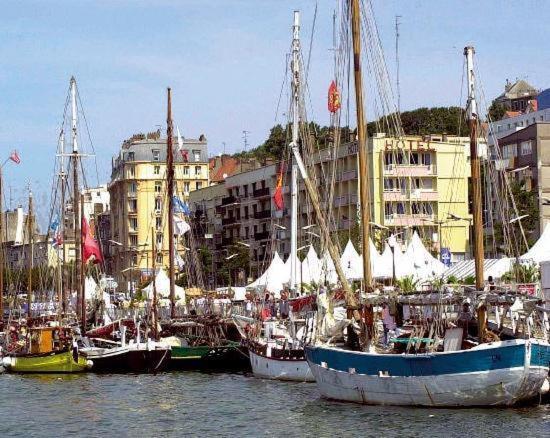 « L'Escale Du Port » 400M De La Plage, 50M Du Centre Ville 볼로뉴쉬르메르 외부 사진